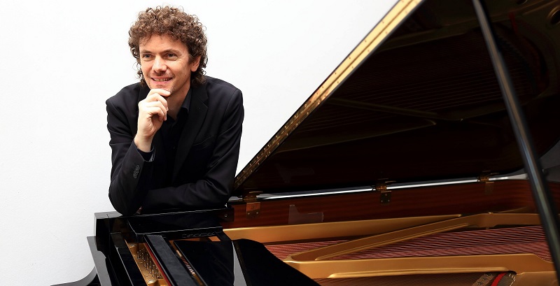 Roberto Olzer