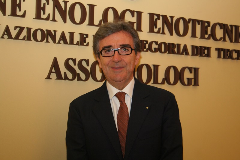 Riccardo-Cotarella-pres-Assoenologi