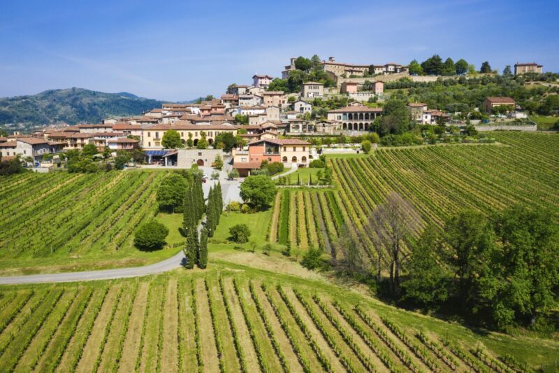 1 Corte Lantieri E Azienda Vinicola Scaled E1620626642179