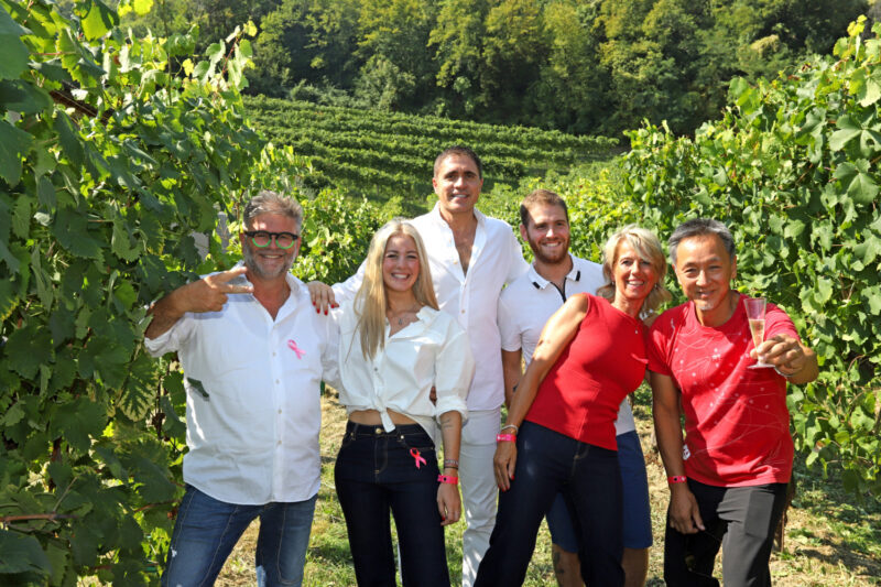 120921 La Famiglia Balbinot Con Moreno Morello E Lagente Giapponese Yoshiyuki Kawazu E1636457604884