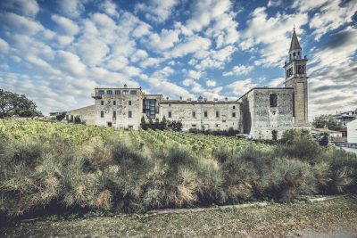 Castello Di Semivicoli E1509896257185 1