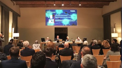 Enoturismo e mobilità sostenibile: italiani in cerca di mobilità green e buona tavola