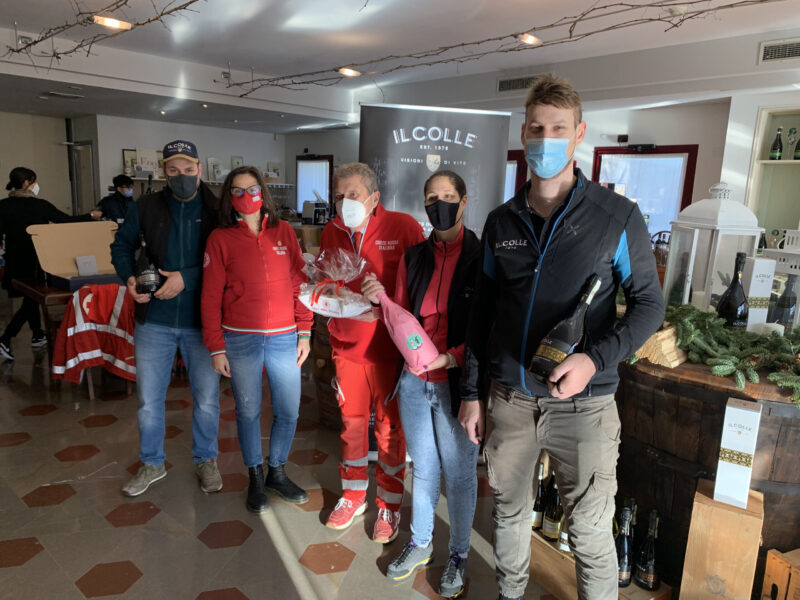 Francesco Sara E Andrea Ceschin Con Il Presidente Cri Veneto Bosa Scaled E1639489222985