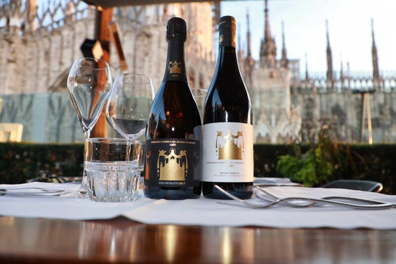 Presentato a Milano "Il vino del duomo", il rosso de La Collina Dei Ciliegi per sostenere la veneranda fabbrica nell'opera di restauro della cattedrale meneghina