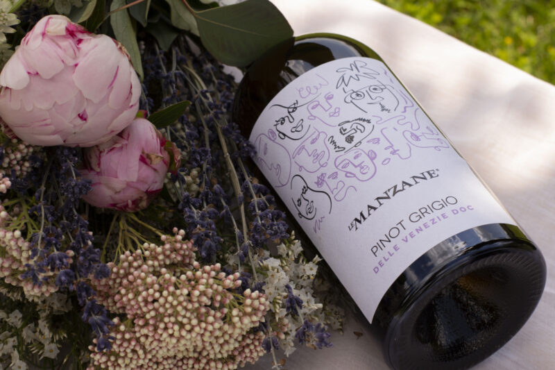 Pinot Grigio Etichetta E Fiori E1622707912135