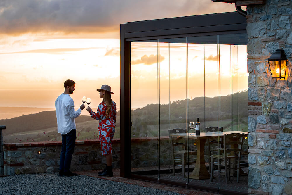 "Tramonti in vigna" due appuntamenti, per vivere l'esclusiva magia della terrazza di Tenuta Prima Pietra 9 e 29 agosto