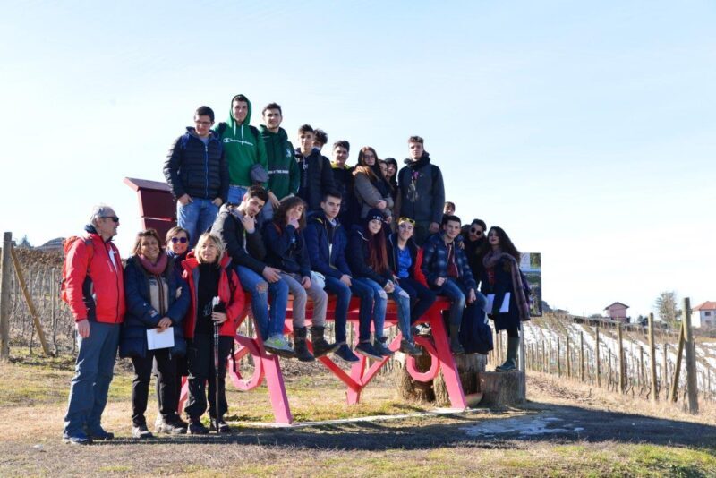 Studenti Istituto Penna Asti Con Mariuccia Borio E1649081150289