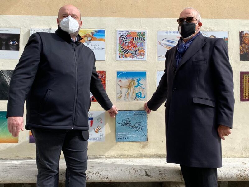 Sx Sindaco Montalcino Silvio Franceschelli Dx Fabrizio Bindocci Presidente Consorzio E1615200341486