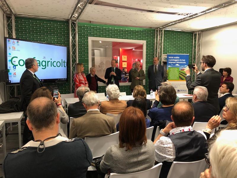 Vinitaly, vino e turismo d'eccellenza. Confagricoltura e Associazione Dimore Storiche alla scoperta dei vitigni autoctoni