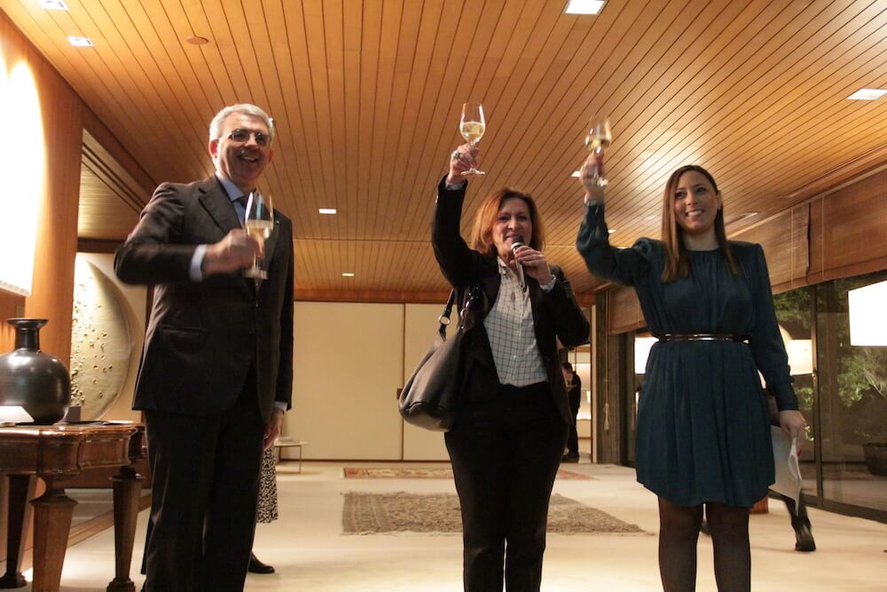 ambasciatore-gianluigi-benedetti-la-direttrice-dellufficio-ice-tokyo-erica-di-giovancarlo-e-silvia-meloni-per-ilif