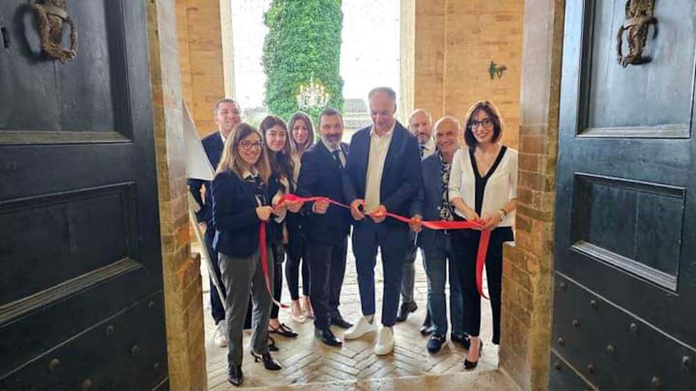 Bollicine Marchigiane: banchi d’assaggio, masterclass e cultura classica. Successo per la due giorni di AIS Marche a Villa Bonaparte