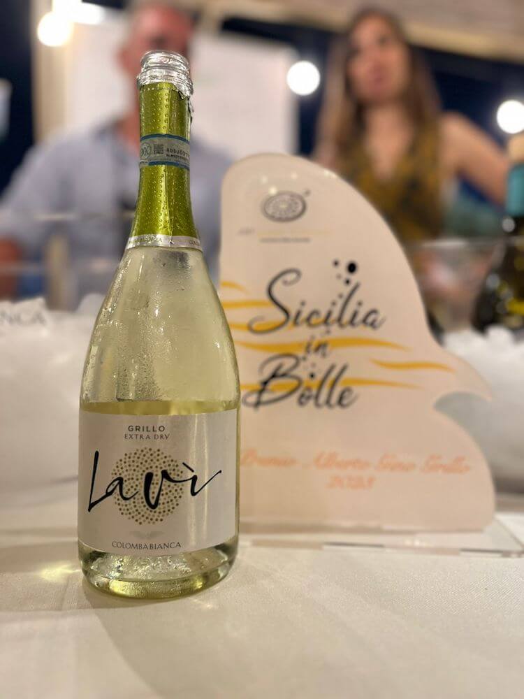 lavi-colomba-bianca-sicilia-in-bolle-2023