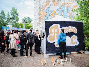 prosecco-mural-thursday