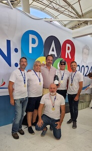 marco-profumo-insieme-a-equipaggio-campione-italiano-a-squadre