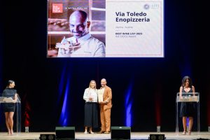 via-toledo-enopizzeria-vincitore-asti-docg-award