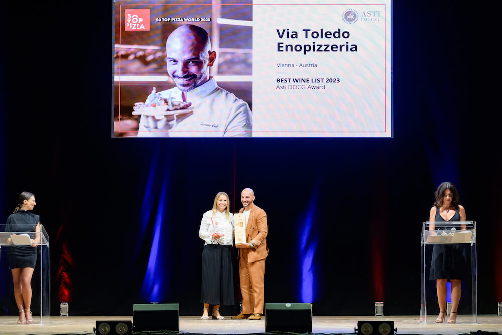 via-toledo-enopizzeria-vincitore-asti-docg-award